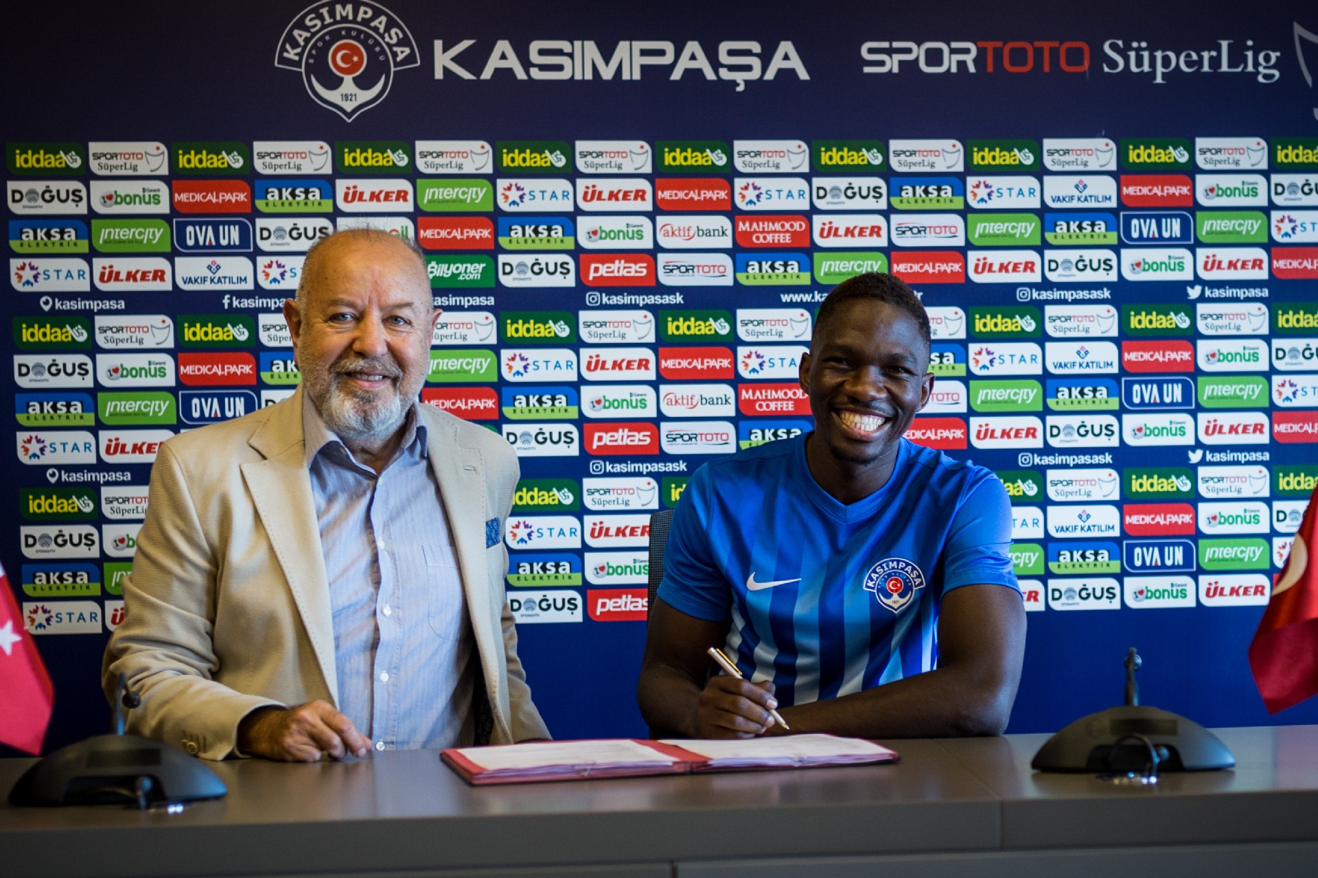 Omeruo Kasımpaşamızda