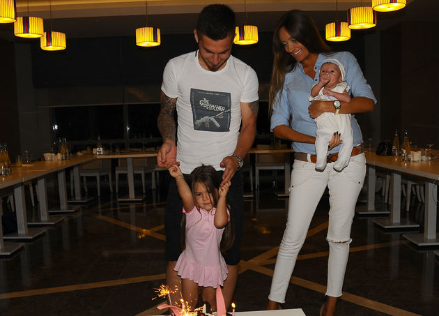 Adem’e doğum günü kutlaması