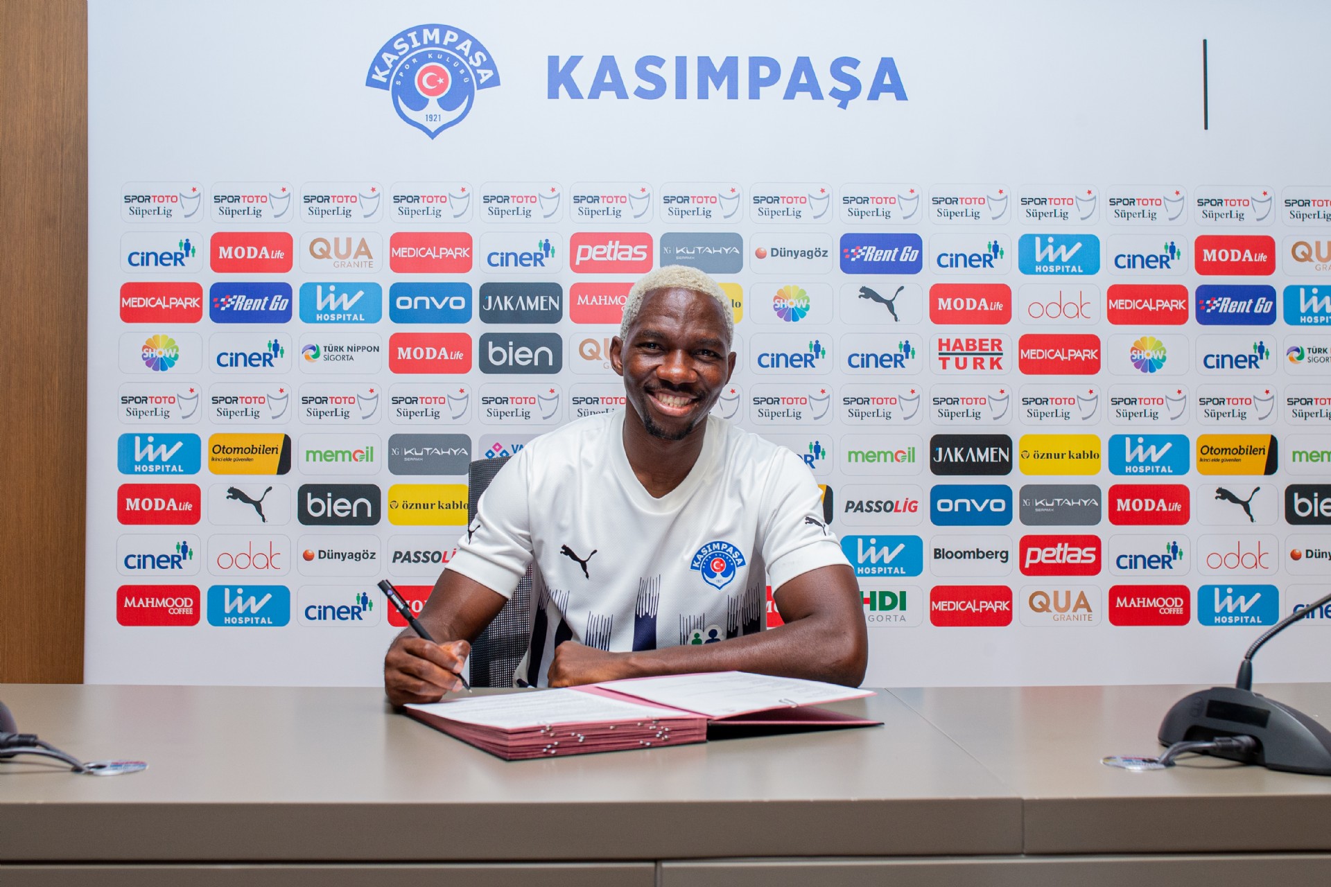 Kenneth Omeruo Kasımpaşamızda