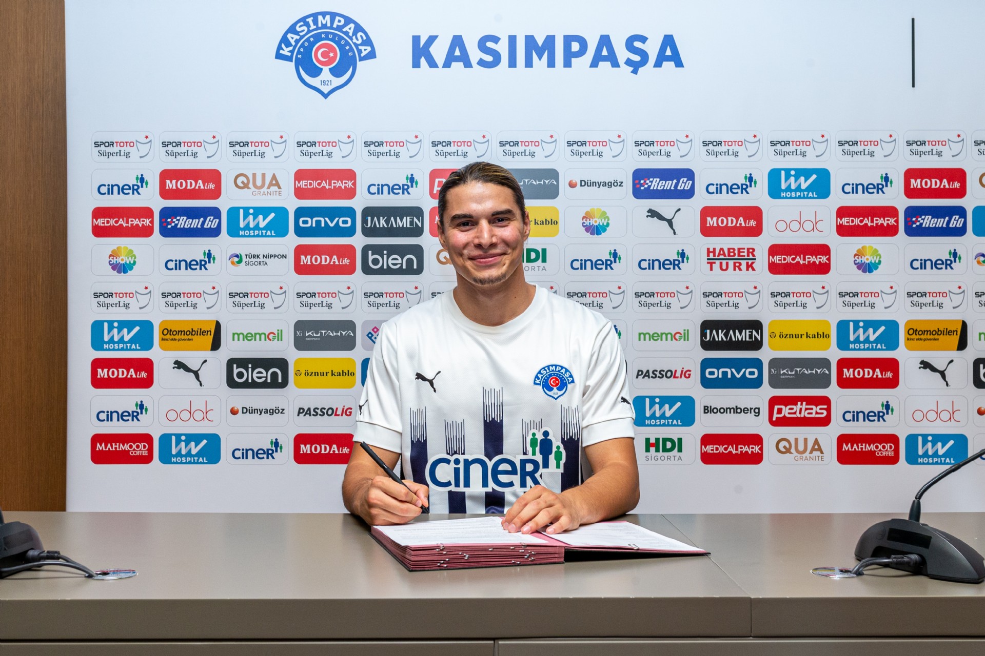Ali Emre Yanar Kasımpaşamızda