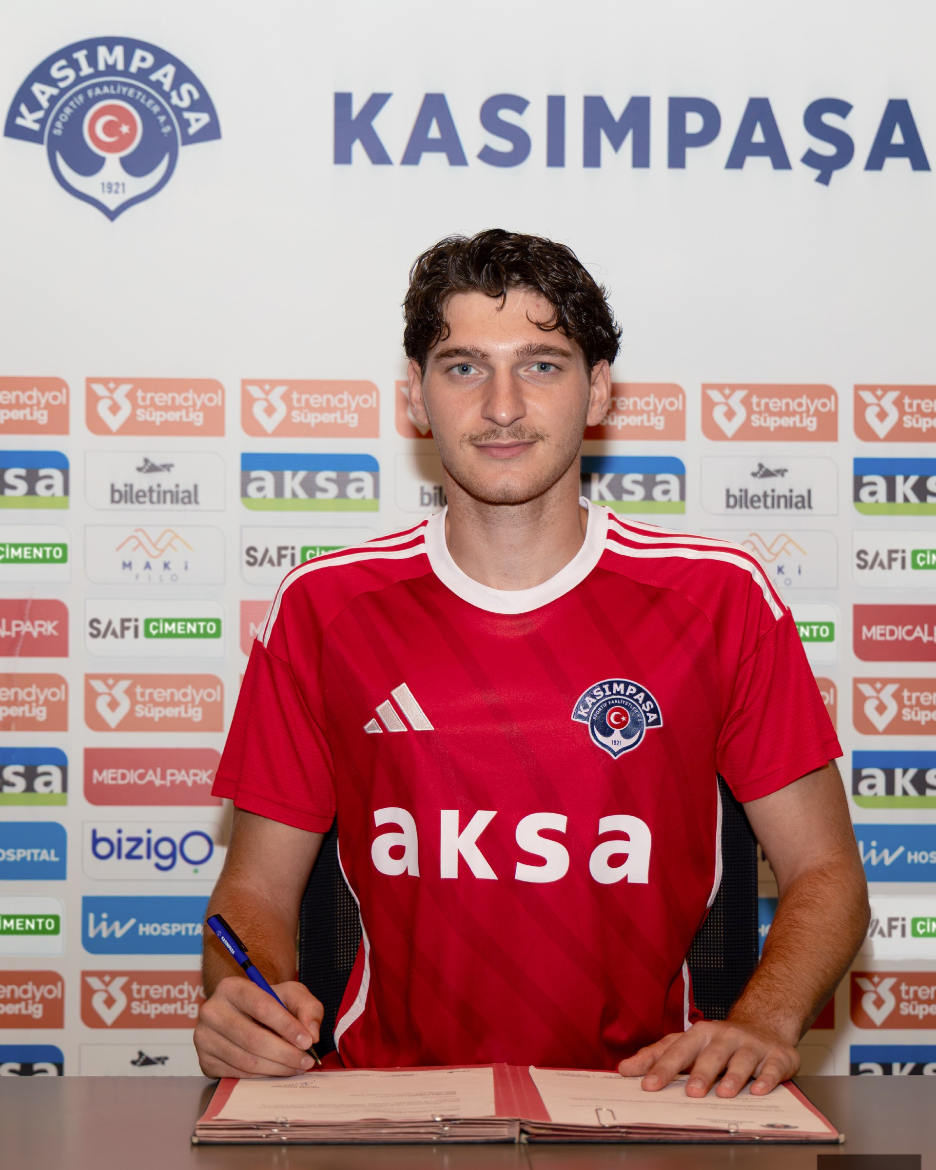 Muhammed Emin Bektaş Kasımpaşamızda